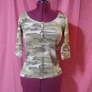 FINL365 camo womans shirt